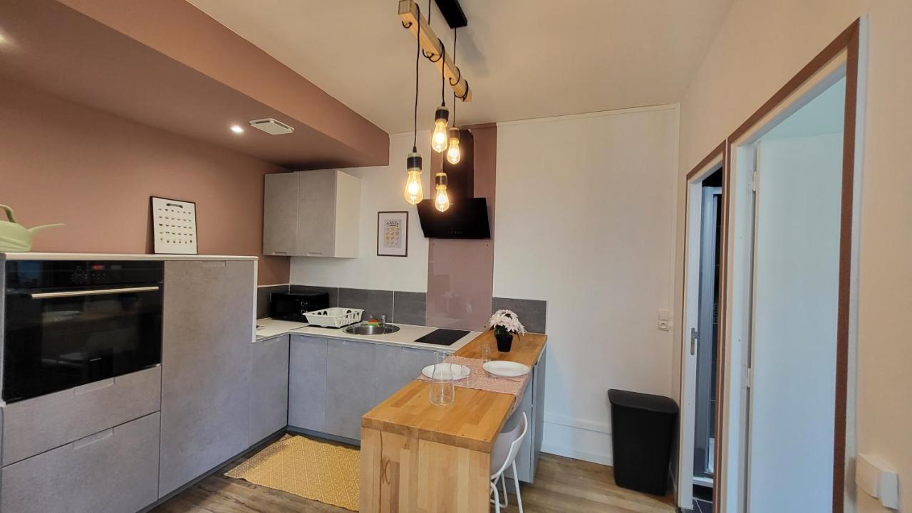 Escapade A Lourdes Dans Beau T2 Avec Terrasse - Proche Gare Et Centre Ville 外观 照片